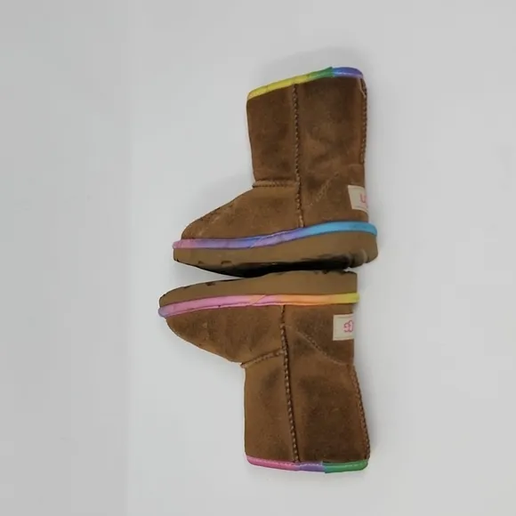 UGG Rainbow Infant Chesnut Short Boots Size 7