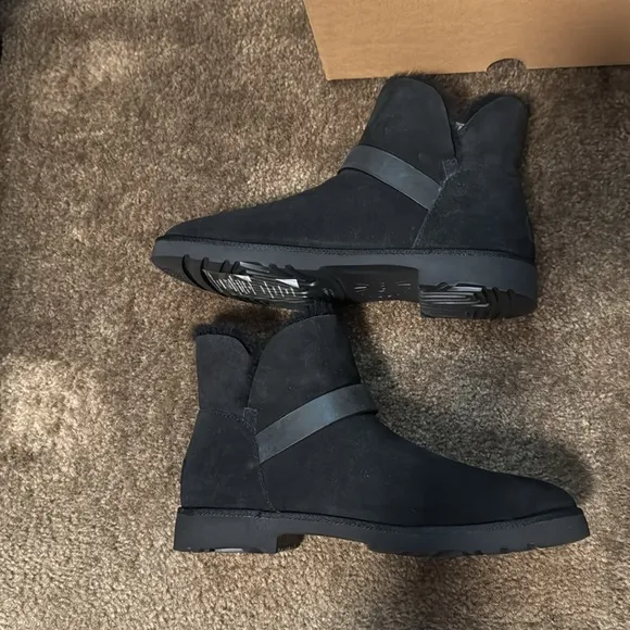 Ugg Romely Short Buckle Boots