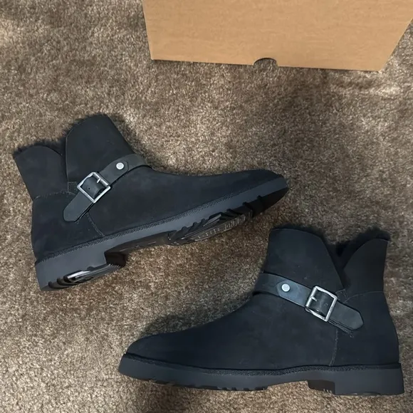 Ugg Romely Short Buckle Boots