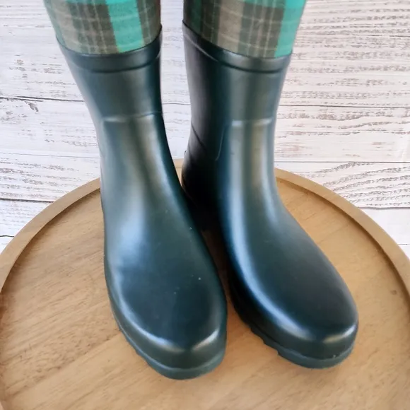 UGG Sabine pine green plaid rain tall boots size 7