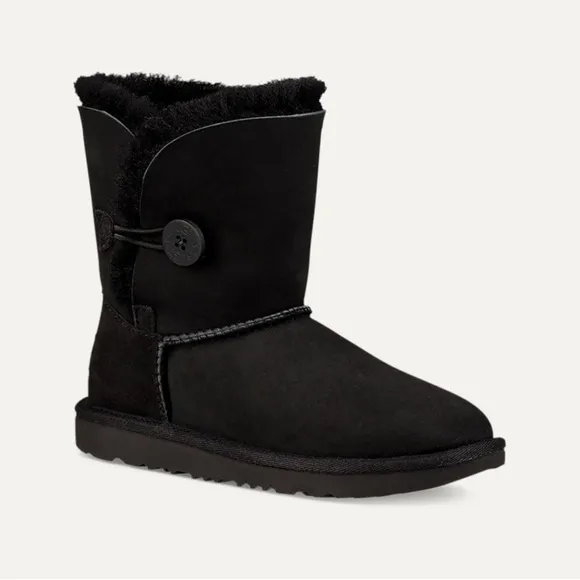 Ugg Short Bailey Button II Boots