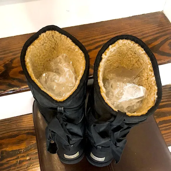 UGG Tall Black Suede Wrapped Bow Boots Sz 7