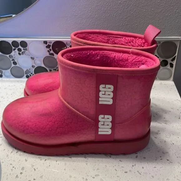 Ugg woman’s hot pink short boots