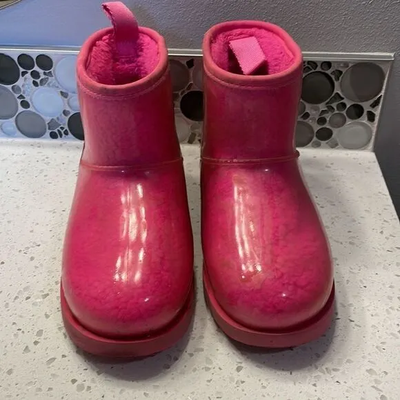 Ugg woman’s hot pink short boots