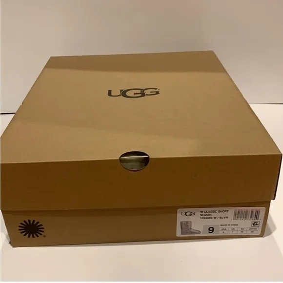 UGG Women Classic Short Sequin Sparkle Boots Silver Pink Reversible Size 6 7 8 9