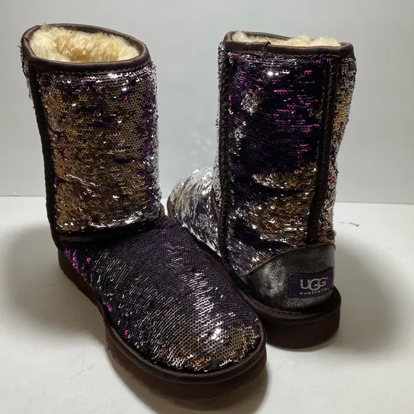 UGG Women Classic Short Sequin Sparkle Boots Silver Pink Reversible Size 7