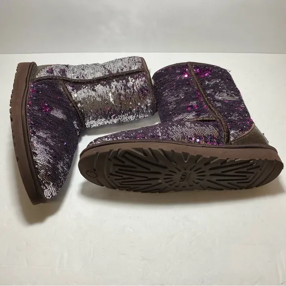 UGG Women Classic Short Sequin Sparkle Boots Silver Pink Reversible Size 7
