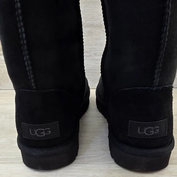 UGG Women's 7 Classic Tall II Boots Black 1016224 $200 New In Box