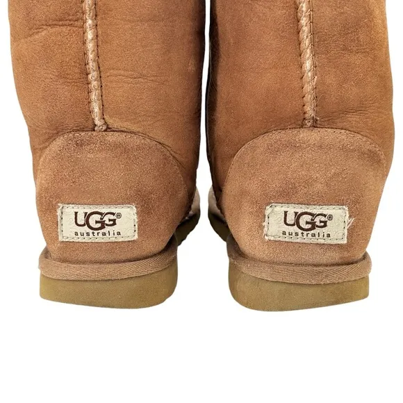 UGG Women's Classic Short II Boots - Chestnut Brown sz 7