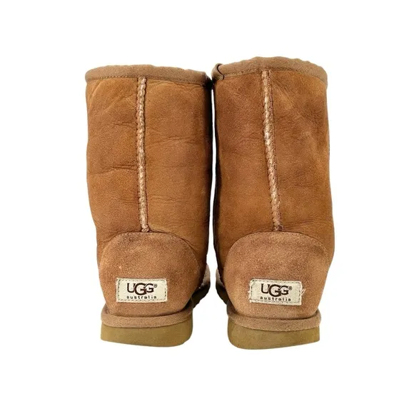 UGG Women's Classic Short II Boots - Chestnut Brown sz 7