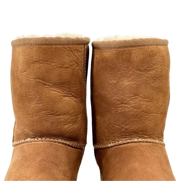 UGG Women's Classic Short II Boots - Chestnut Brown sz 7