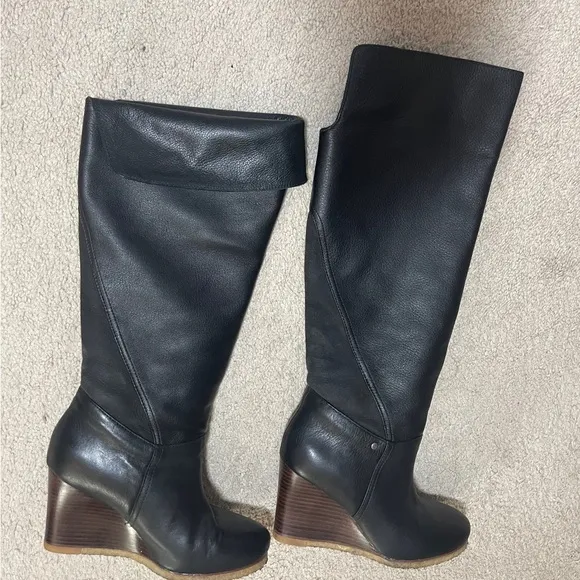 UGG Women’s Ravenna Black Leather Tall black boots