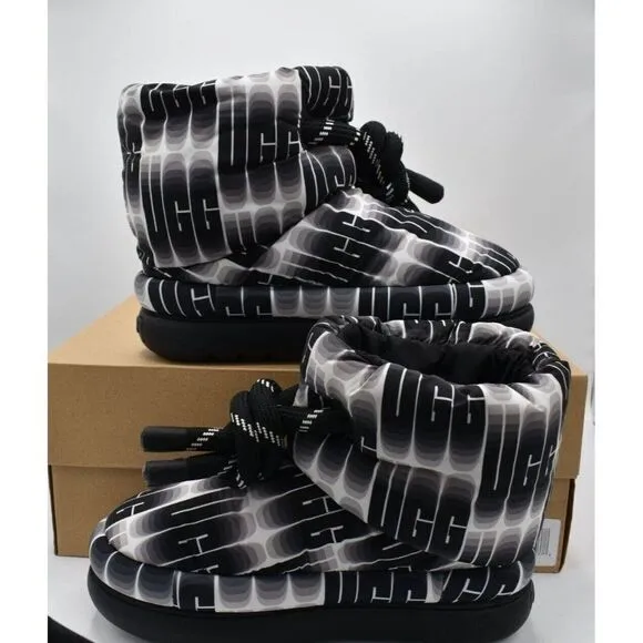 UGG Womens Size 7 Classic Maxi Black White Wave UGGPlush Wool Blend Short Boots