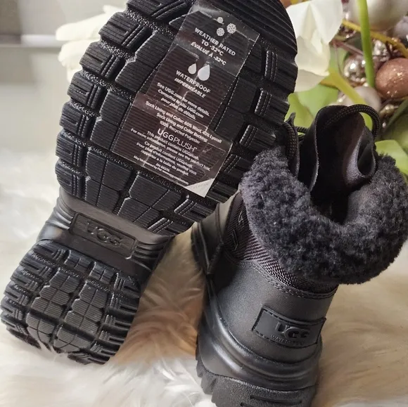 Ugg Yose Fluff V2 Women shoes new