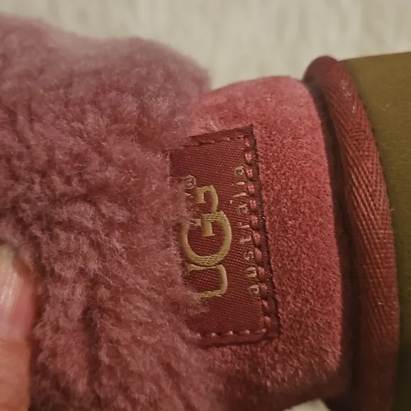 UGGS Ellee Dusty Rose Boots Big Kids Size 5