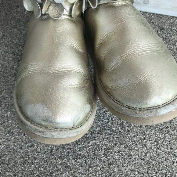 Ugg’s Girls Gold Short boots size 3