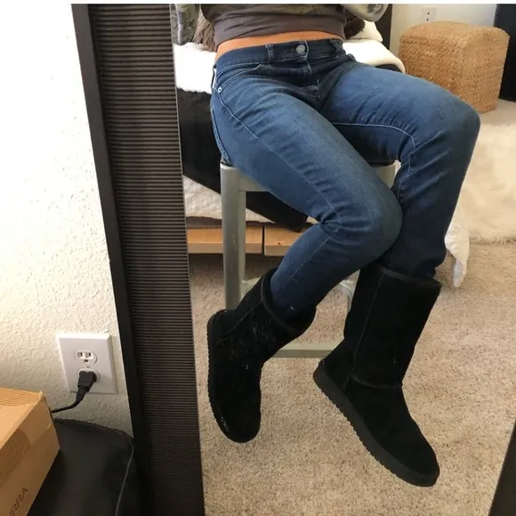 UGGS KOOLA Tall Boots - Classic UGGS! EUC 🌟