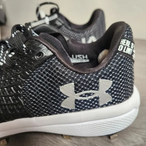 Under Armour Black Cleats Shoes Size 9 Athletic Breathable Softball Sports