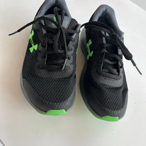 Under Armour UA Running shoes GS Surge 2‎ Black Green Youth Kids Size 5