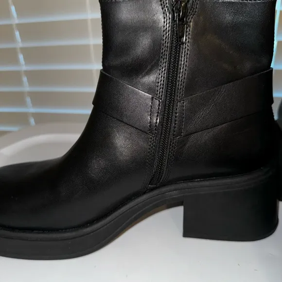 Vagabond Dorah black short Moto boots 40=10