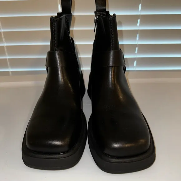 Vagabond Dorah black short Moto boots 40=10