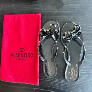 Valentino Garavani Rockstud Jelly Flip flops