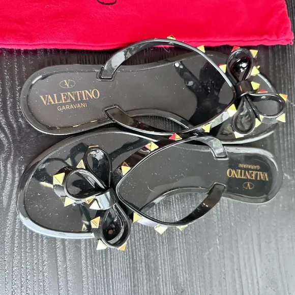 Valentino Garavani Rockstud Jelly Flip flops