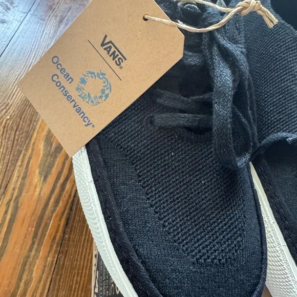 Vans Black Sneakers Lightweight Breathable Design