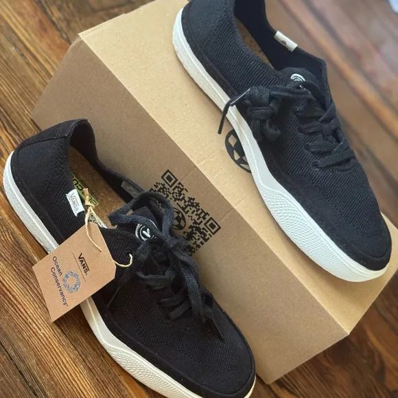 Vans Black Sneakers Lightweight Breathable Design