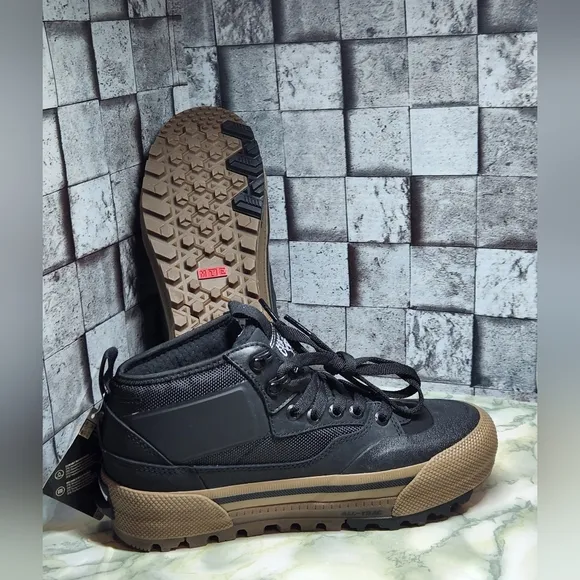 Vans Half Cab Gore-Tex MTE-3 Black Saude Insulated Hiking  Men's 5.5  Women's 7