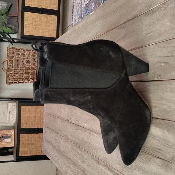 Veronica Beard Baxter Chelsea Leather Boot in Black Size 8 Retail $450