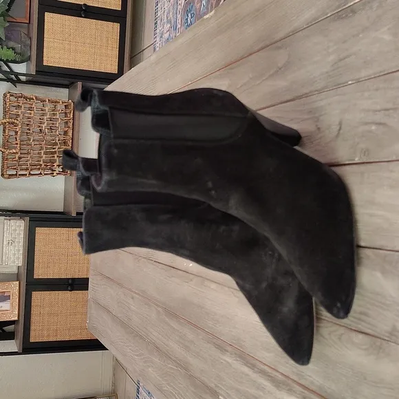 Veronica Beard Baxter Chelsea Leather Boot in Black Size 8 Retail $450