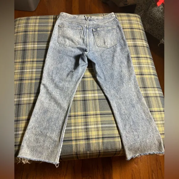 VERONICA BEARD Carly Kick Flare Rigid High Rise Crop Jeans in Pebble Stone