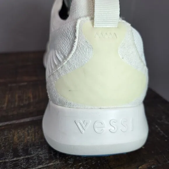 Vessi Everyday 2.0 Mens Size 10 Lace Up Waterproof Shoes Sneakers Polar White
