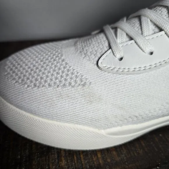 Vessi Weekend Sneaker Mens Size 10 Waterproof Shoes Sneakers Marble White