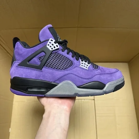 Vibrant Purple Sneakers with Cushioned Sole and Breathable Mesh