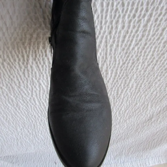 Vince Camuto 38 8.5 8 1/2  Womens Over The Knee Boots Black Lave Up Back Zip