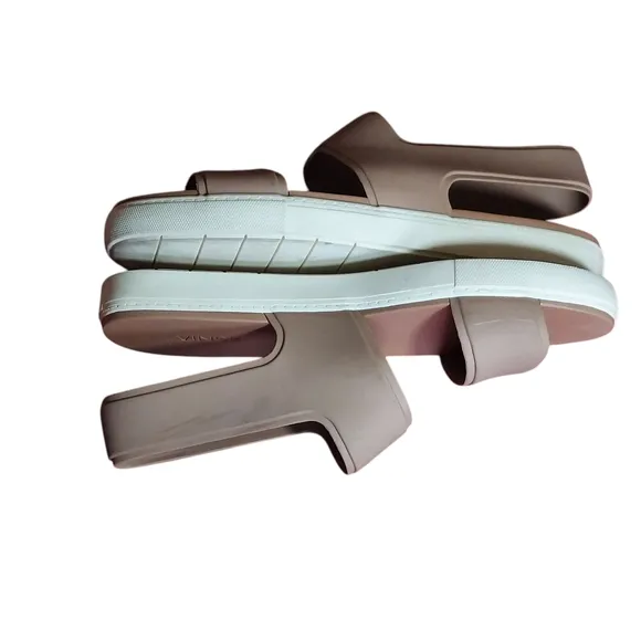 Vince Eres White and Tan Rubber Platform  Sandals with Sleek Straps Slip On