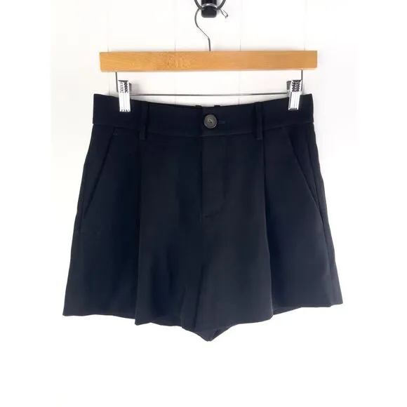 Vince. Pleat Front Short Women’s Size 2 Black MSRP $245