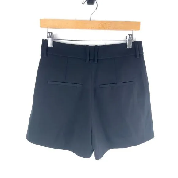 Vince. Pleat Front Short Women’s Size 2 Black MSRP $245