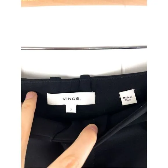 Vince. Pleat Front Short Women’s Size 2 Black MSRP $245