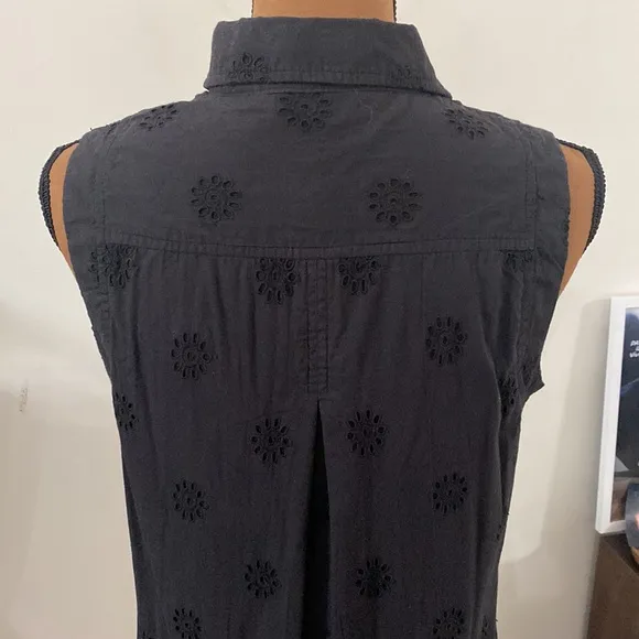 Vineyard vines black cotton eyelet sleeveless shirt dress size 2