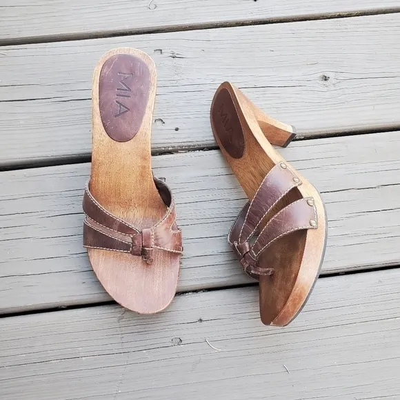 Vintage 90s y2k Bratz MIA Brown Faux Vegan Leather Wood Sole Heeled Sandals 7