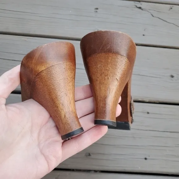 Vintage 90s y2k Bratz MIA Brown Faux Vegan Leather Wood Sole Heeled Sandals 7