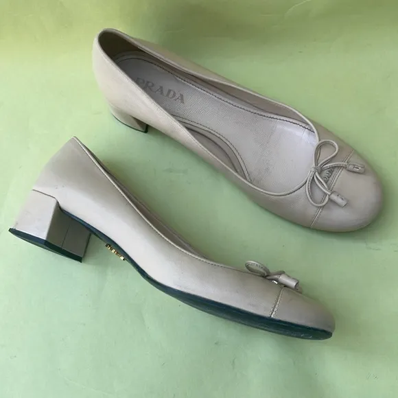 Vintage cream/silver Prada shoes