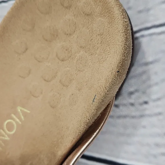 Vionic Pippa Women's Rose Gold Thong Flip Flop Sandals Size 9