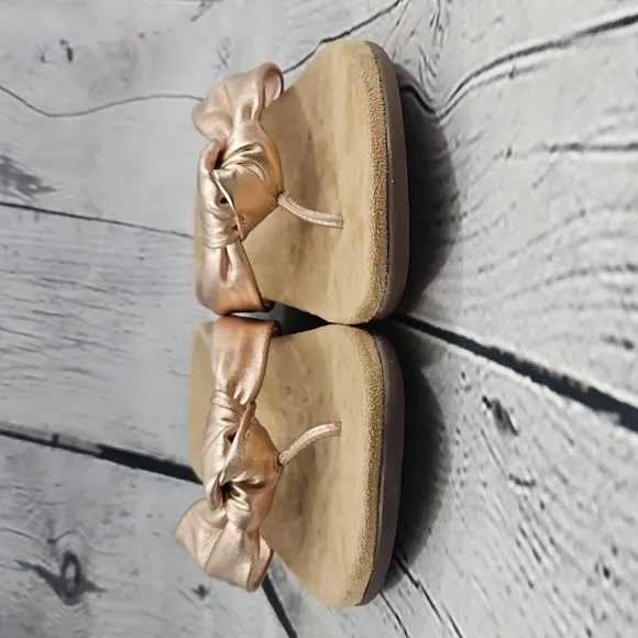 Vionic Pippa Women's Rose Gold Thong Flip Flop Sandals Size 9