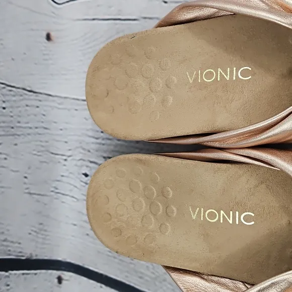Vionic Pippa Women's Rose Gold Thong Flip Flop Sandals Size 9