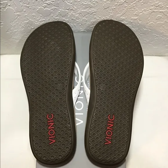 Vionic Tide Casandra White Size 10 Women’s Thong Flip Flop Sandals