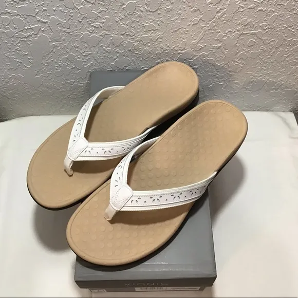 Vionic Tide Casandra White Size 10 Women’s Thong Flip Flop Sandals